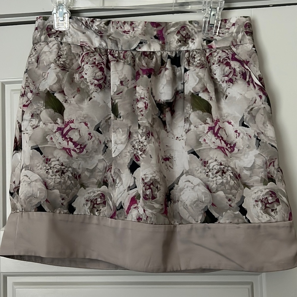 GAP mini skirt Sz 6 floral print polyester